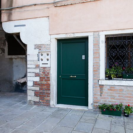 Prince Apartments Венеция Екстериор снимка