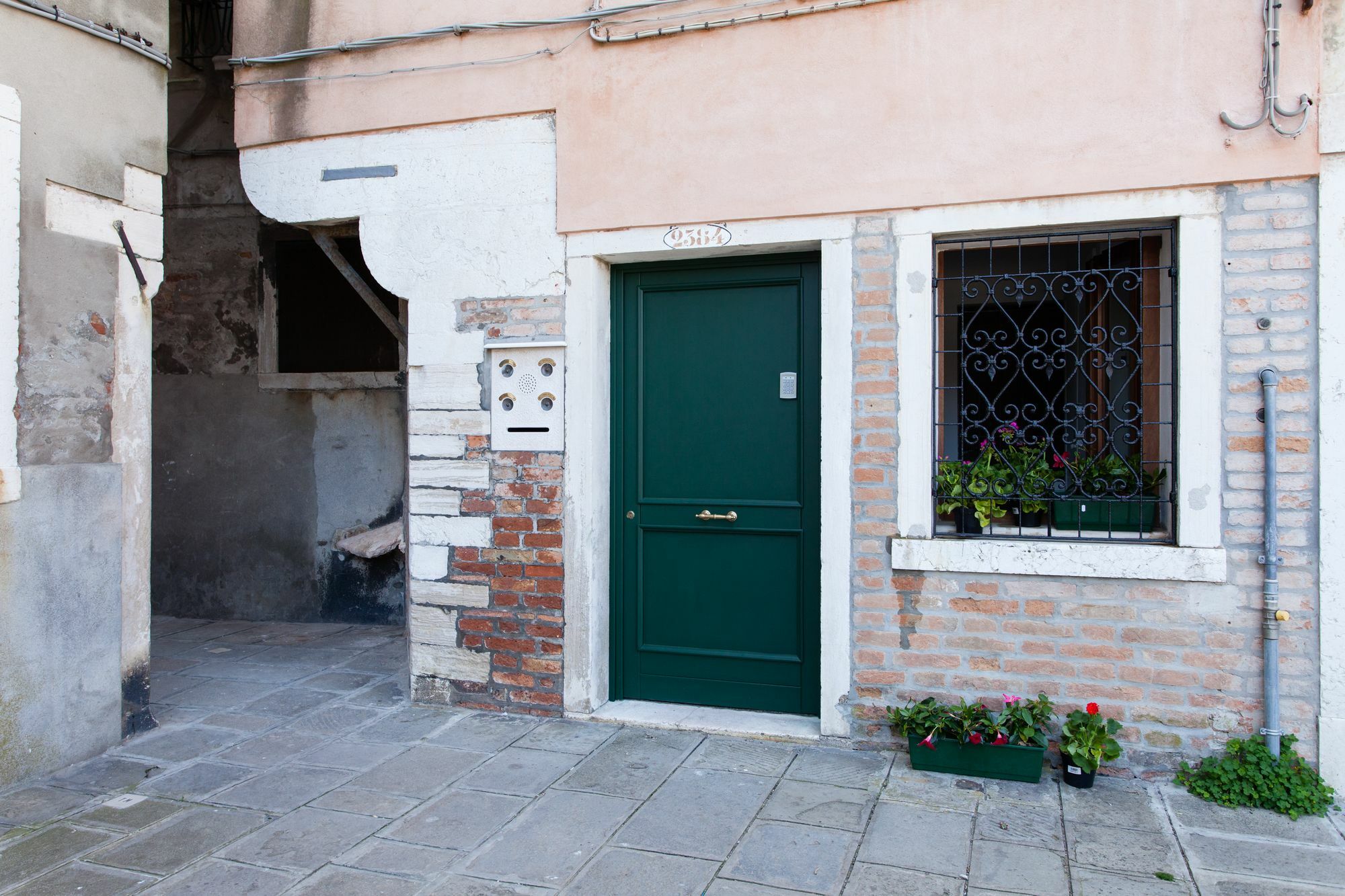 Prince Apartments Венеция Екстериор снимка